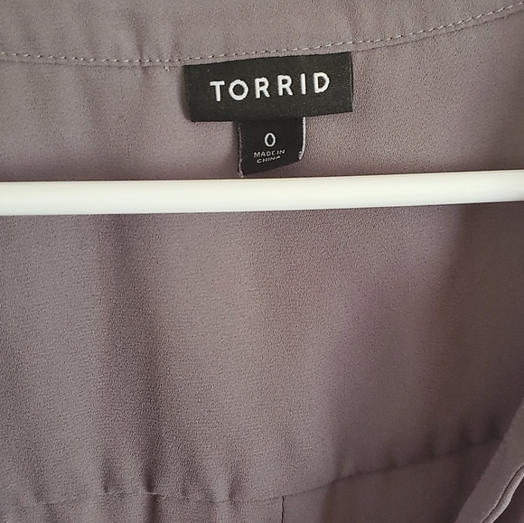 Grey Torrid Lightweight Blouse 0 - Picture 2 of 3